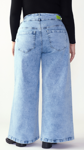 DISCOLA® Jean Celestia – Light Blue Wide-Leg Denim
