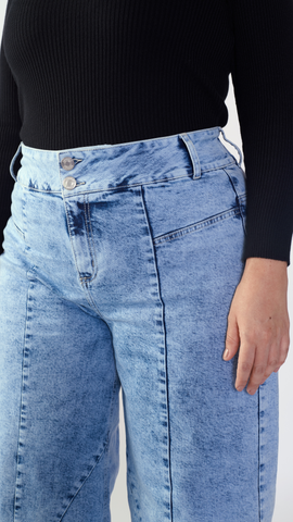DISCOLA® Jean Celestia – Light Blue Wide-Leg Denim